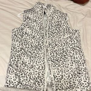 Leopard print thin puffer vest